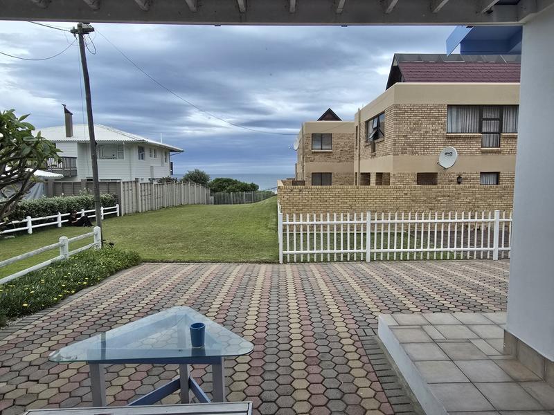 4 Bedroom Property for Sale in Outeniqua Strand Western Cape